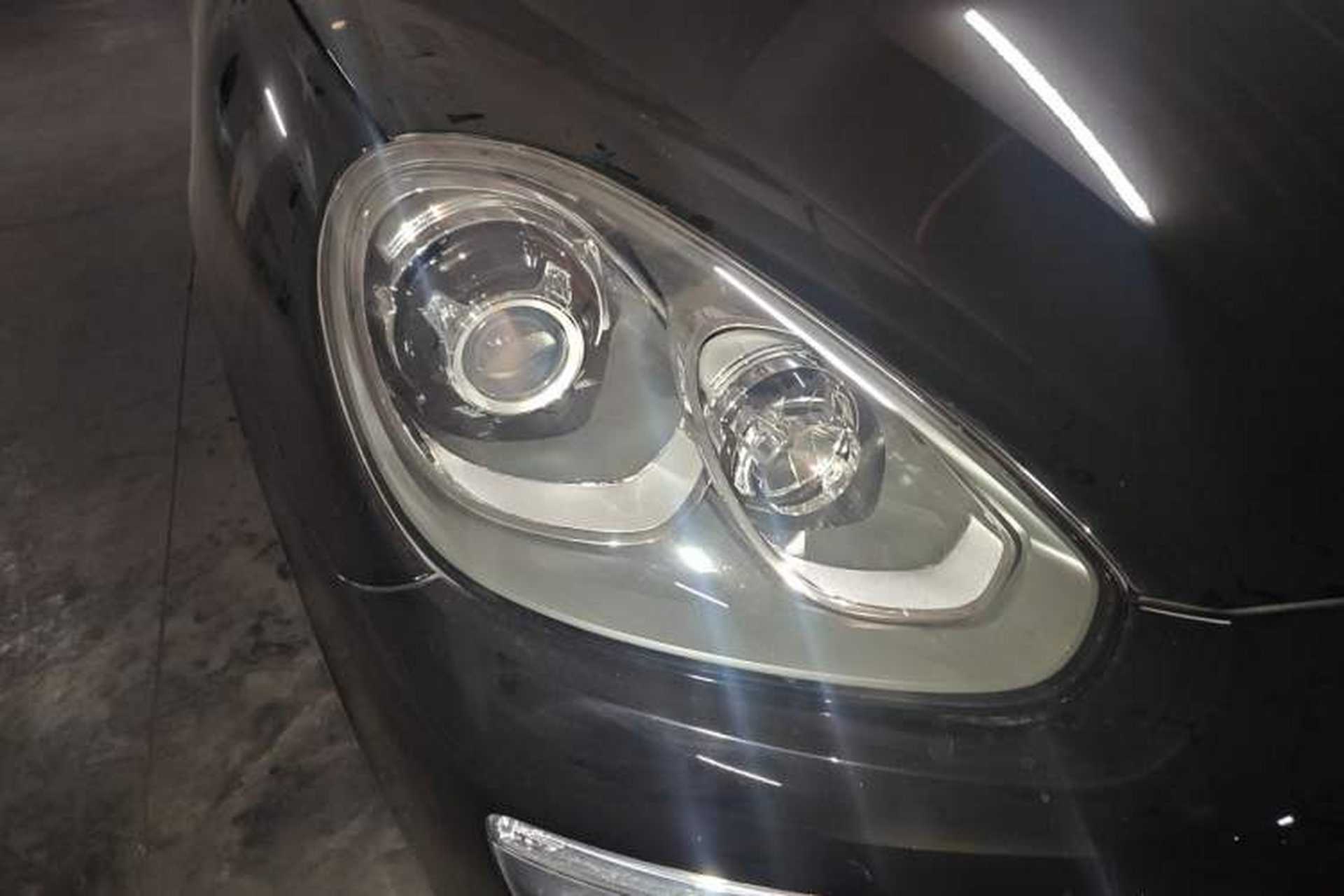 Used Porsche Cayenne 2016 Cayenne 3.0T Right Front Headlight