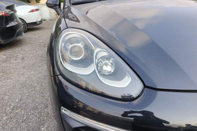 Used Porsche Cayenne 2016 Cayenne 3.0T Right Front Headlight