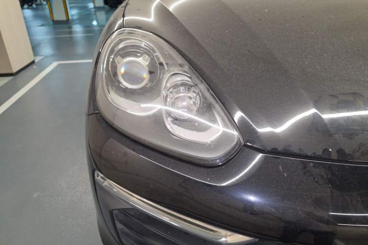Used Porsche Cayenne 2016 Cayenne 3.0T Right Front Headlight
