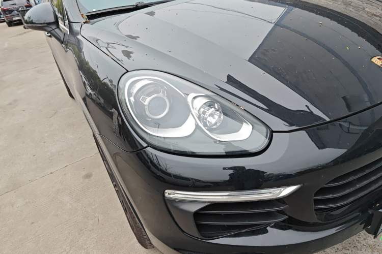 Used Porsche Cayenne 2016 Cayenne 3.0T Right Front Headlight