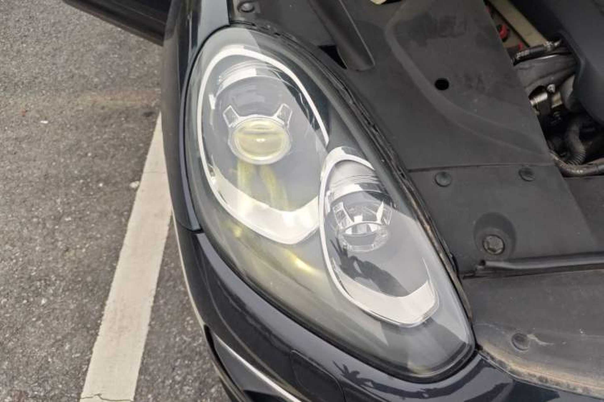 Used Porsche Cayenne 2016 Cayenne Platinum Edition 3.0T Right Front Headlight