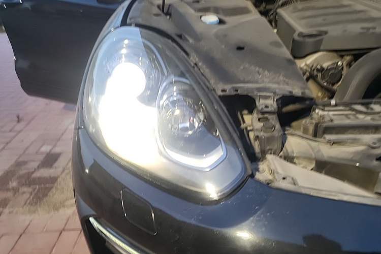 Used Porsche Cayenne 2016 Cayenne GTS 3.6T Right Front Headlight