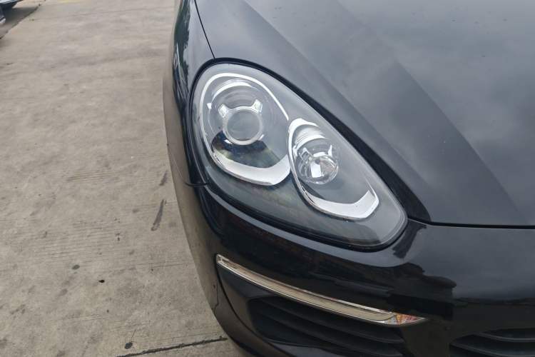 Used Porsche Cayenne 2016 Cayenne 3.0T Right Front Headlight
