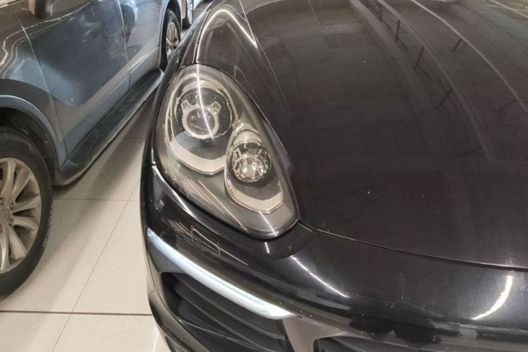 Used Porsche Cayenne 2016 Cayenne 3.0T Right Front Headlight