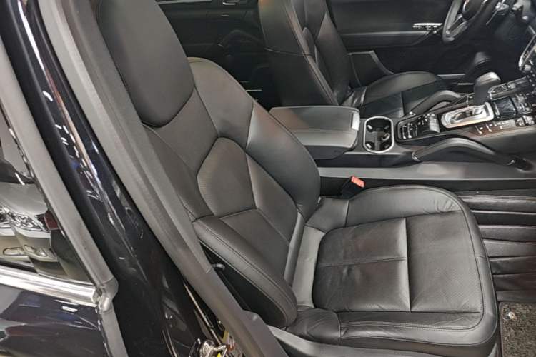 Used Porsche Cayenne 2016 Cayenne 3.0T Right Front Seat