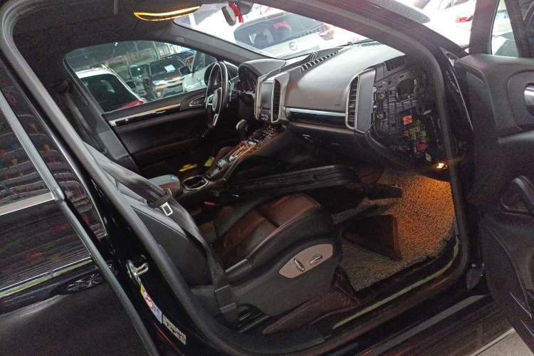 Used Porsche Cayenne 2016 Cayenne 3.0T Right Front Seat