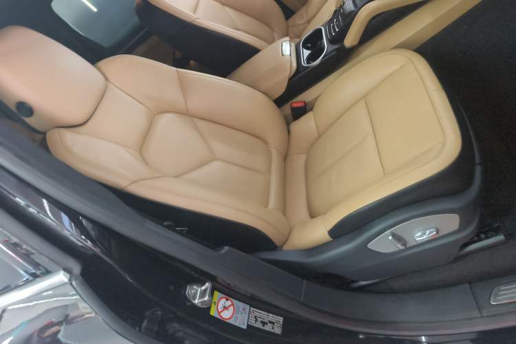 Used Porsche Cayenne 2016 Cayenne 3.0T Right Front Seat
