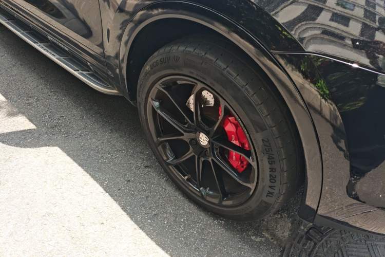 Used Porsche Cayenne 2016 Cayenne 3.0T Right Front Wheel Hub