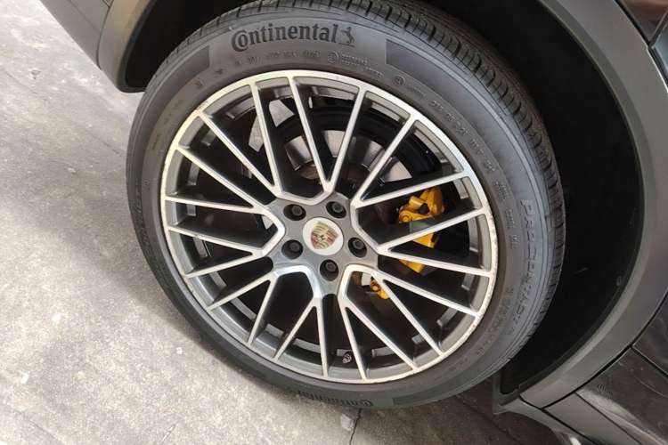 Used Porsche Cayenne 2016 Cayenne 3.0T Right Rear Wheel Hub