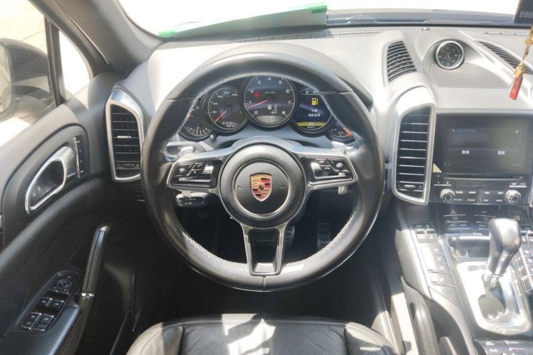 Used Porsche Cayenne 2016 Cayenne 3.0T Steering Wheel