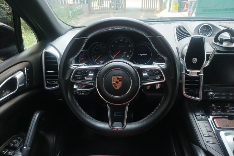 Used Porsche Cayenne 2016 Cayenne 3.0T Steering Wheel
