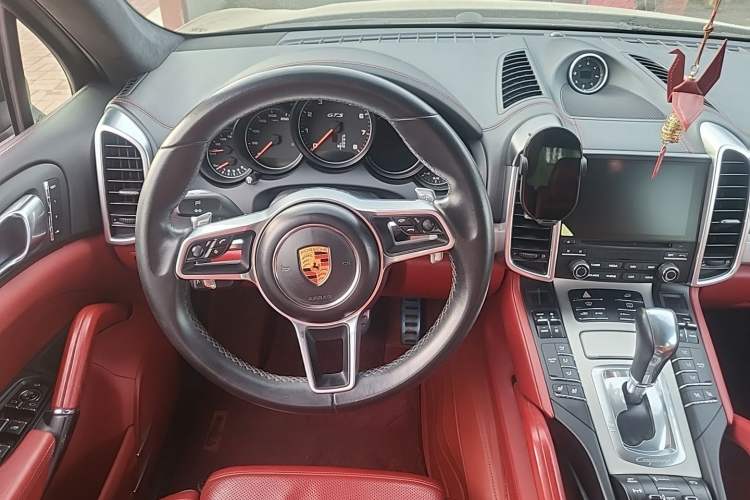 Used Porsche Cayenne 2016 Cayenne GTS 3.6T Steering Wheel