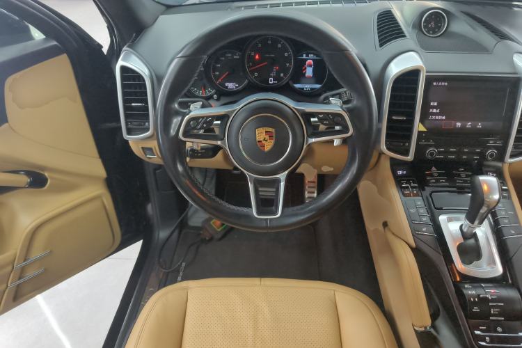 Used Porsche Cayenne 2016 Cayenne 3.0T Steering Wheel