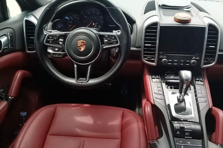 Used Porsche Cayenne 2016 Cayenne 3.0T Steering Wheel