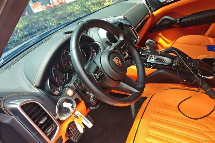 Used Porsche Cayenne 2016 Cayenne 3.0T Steering Wheel