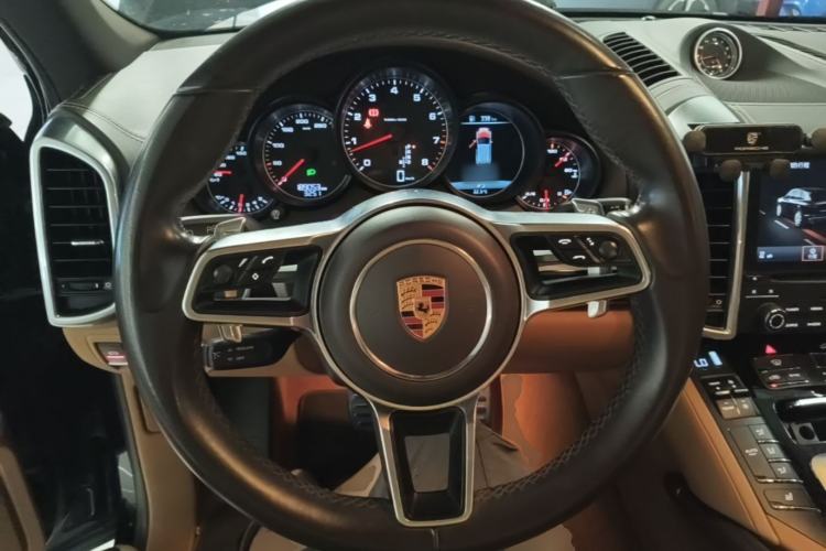 Used Porsche Cayenne 2016 Cayenne 3.0T Steering Wheel