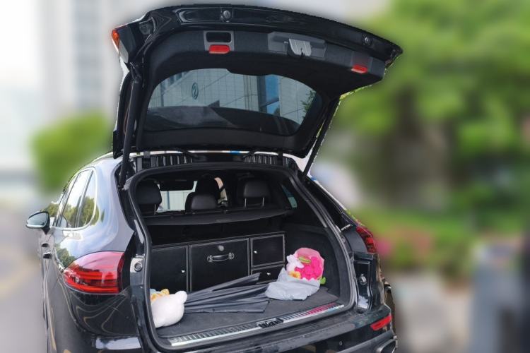 Used Porsche Cayenne 2016 Cayenne 3.0T Trunk