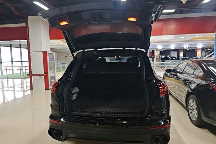 Used Porsche Cayenne 2016 Cayenne 3.0T Trunk