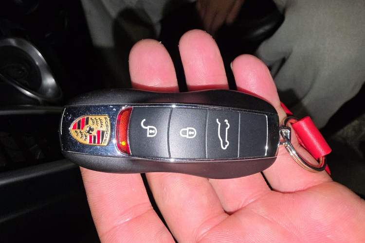 Used Porsche Cayenne 2016 Cayenne 3.0T Vehicle Key