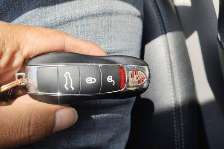 Used Porsche Cayenne 2016 Cayenne 3.0T Vehicle Key