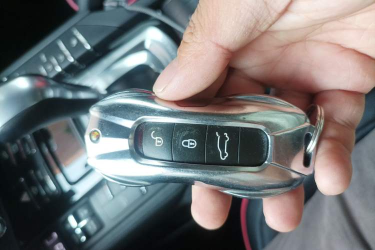 Used Porsche Cayenne 2016 Cayenne 3.0T Vehicle Key
