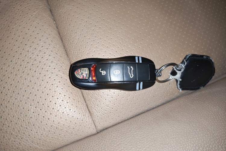 Used Porsche Cayenne 2016 Cayenne 3.0T Vehicle Key