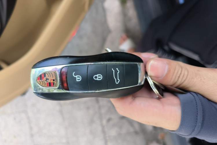 Used Porsche Cayenne 2016 Cayenne 3.0T Vehicle Key