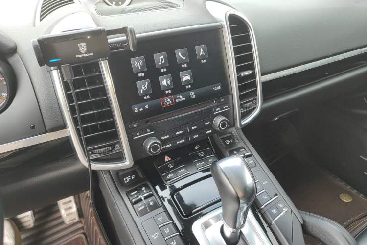 Used Porsche Cayenne 2016 Cayenne 3.0T Audio And AC Panel