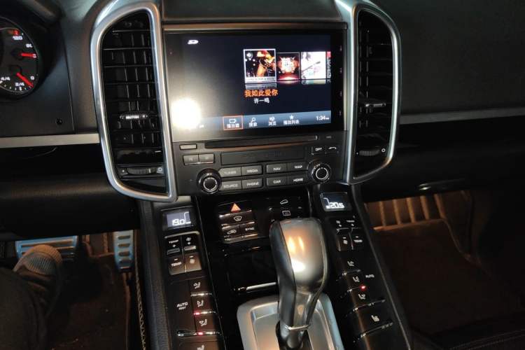 Used Porsche Cayenne 2016 Cayenne 3.0T Audio And AC Panel