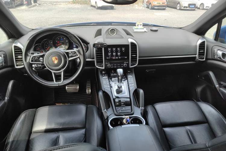 Used Porsche Cayenne 2016 Cayenne 3.0T Center Console