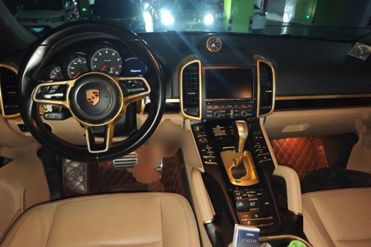 Used Porsche Cayenne 2016 Cayenne 3.0T Center Console