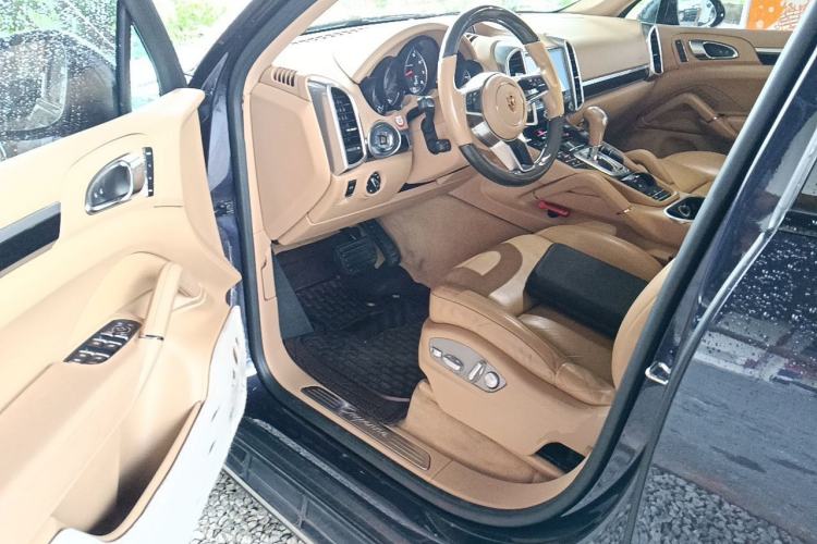 Used Porsche Cayenne  Driver Seat