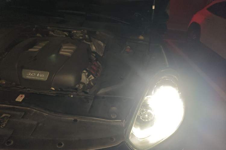 Used Porsche Cayenne 2016 Cayenne 3.0T Engine Bay Left