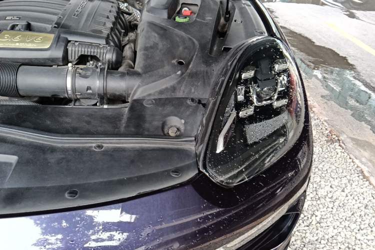 Used Porsche Cayenne  Engine Bay Left