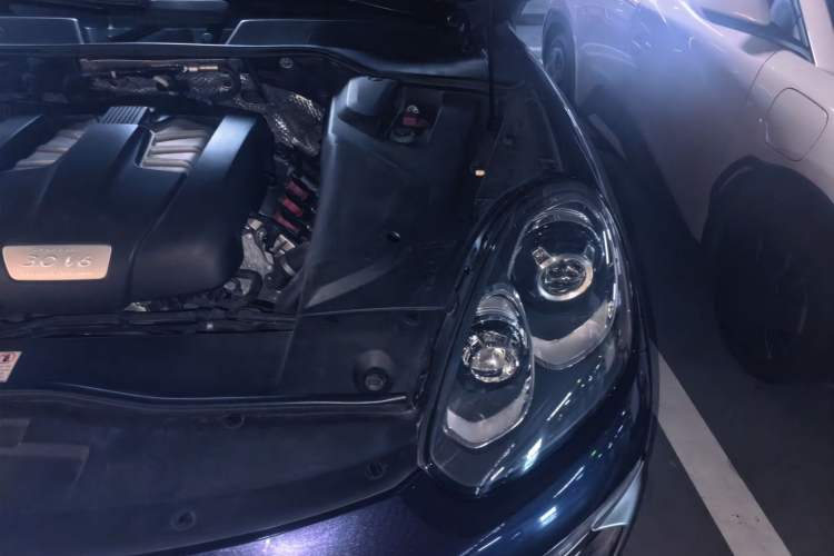 Used Porsche Cayenne 2016 Cayenne 3.0T Engine Bay Left
