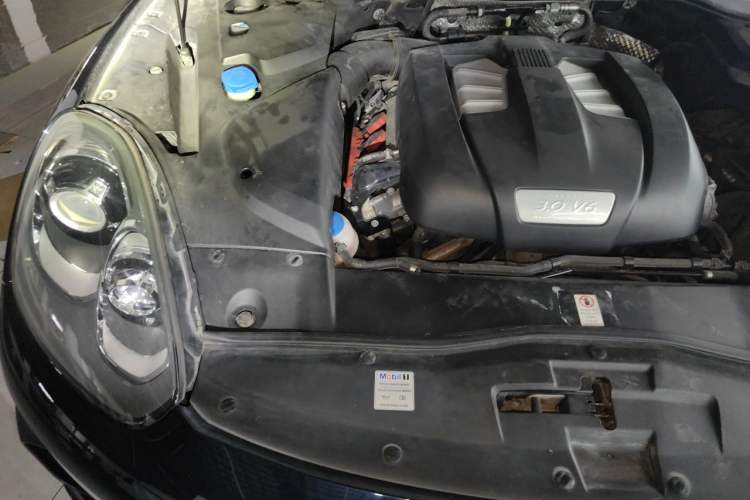 Used Porsche Cayenne 2016 Cayenne 3.0T Engine Bay Right