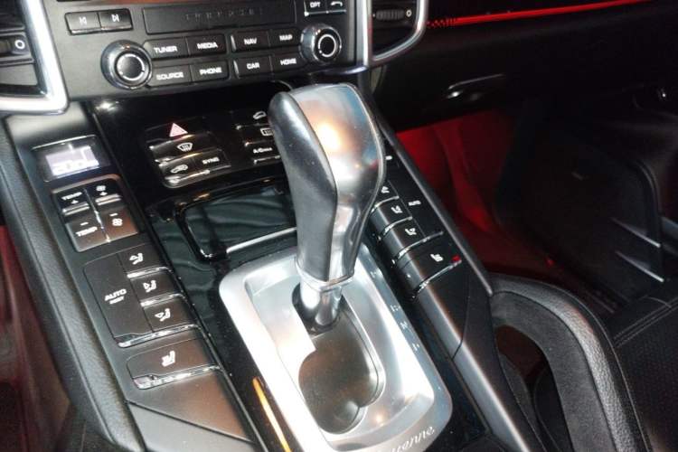 Used Porsche Cayenne 2016 Cayenne 3.0T Gear Lever