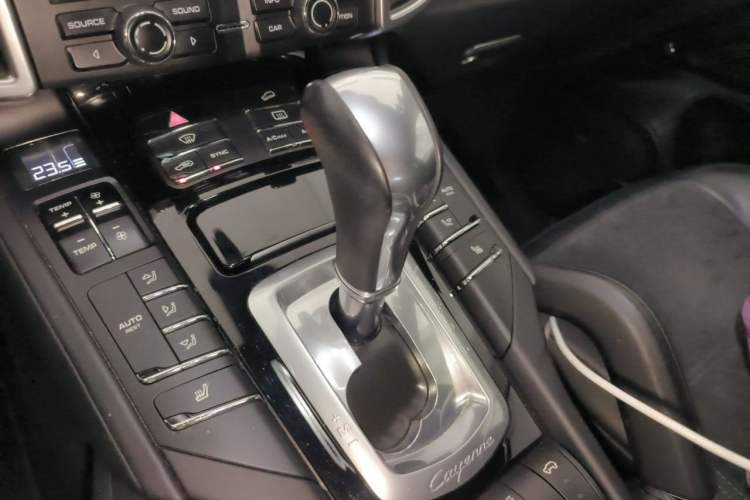 Used Porsche Cayenne 2016 Cayenne GTS 3.6T Gear Lever