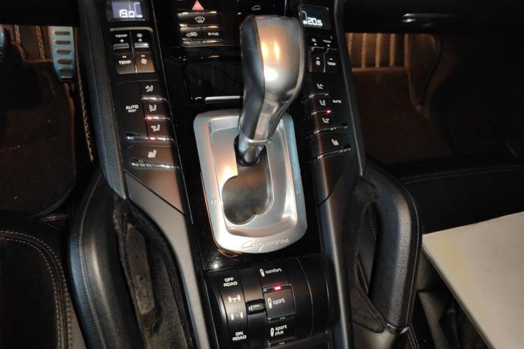 Used Porsche Cayenne 2016 Cayenne 3.0T Gear Lever