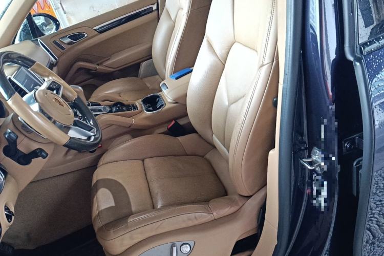 Used Porsche Cayenne  Left Front Seat