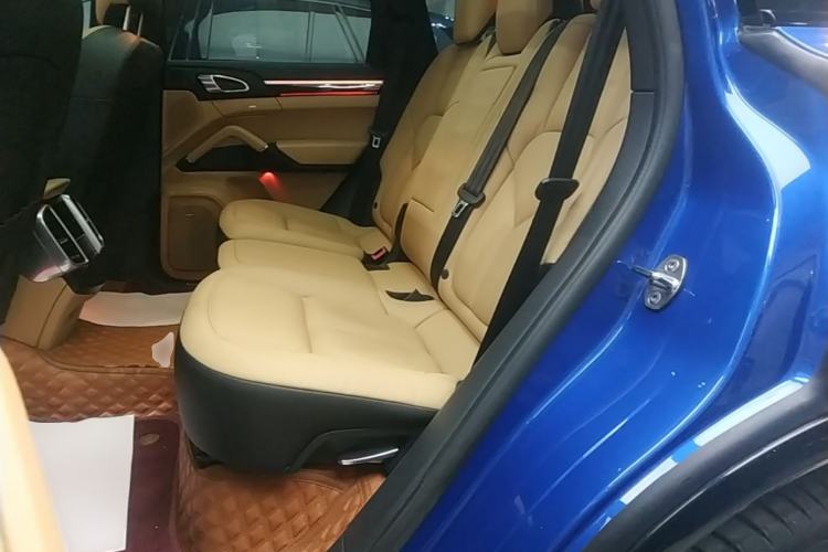 Used Porsche Cayenne 2016 Cayenne 3.0T Left Rear Seat