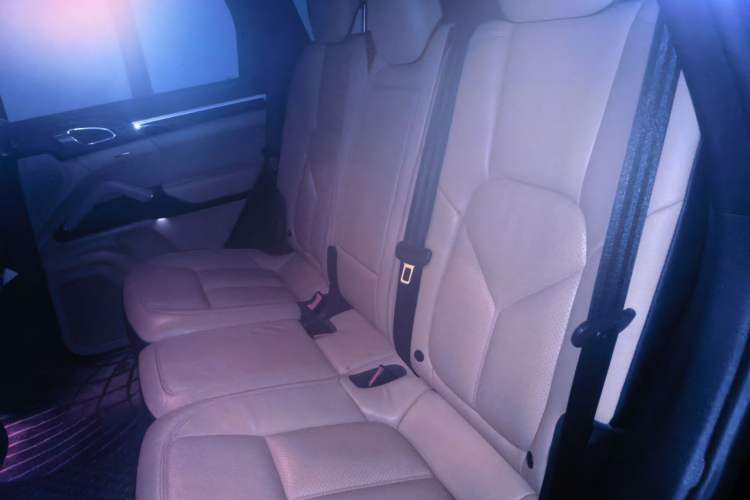 Used Porsche Cayenne 2016 Cayenne 3.0T Left Rear Seat