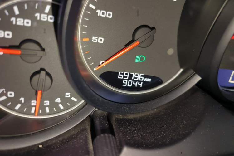 Used Porsche Cayenne 2016 Cayenne GTS 3.6T Odometer Close Up