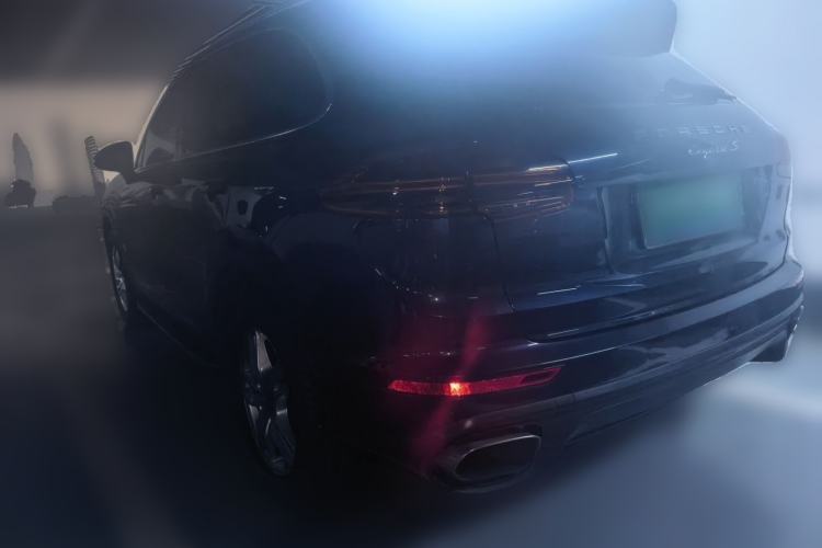 Used Porsche Cayenne 2016 Cayenne 3.0T Rear Left 45 Deg