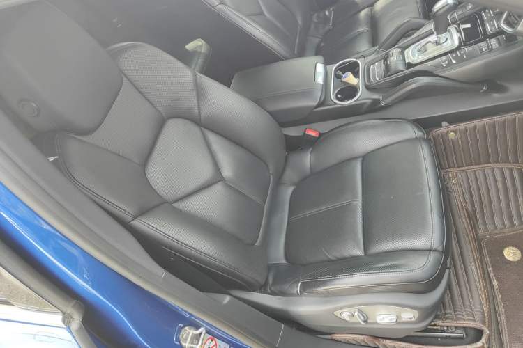 Used Porsche Cayenne 2016 Cayenne 3.0T Right Front Seat