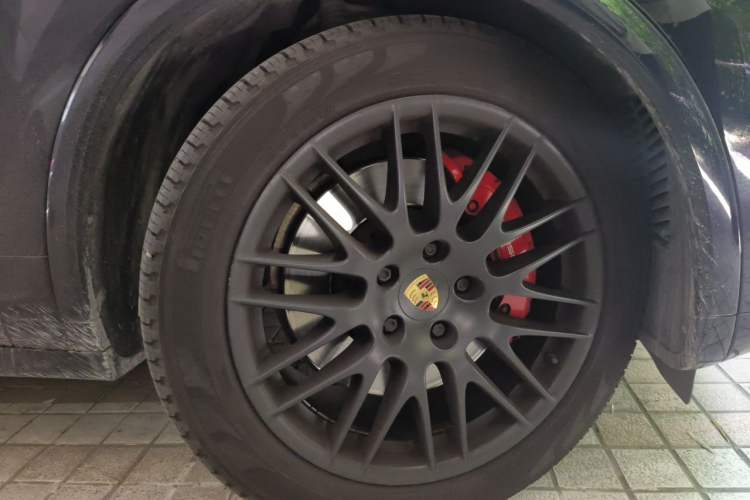 Used Porsche Cayenne 2016 Cayenne GTS 3.6T Right Front Wheel Hub