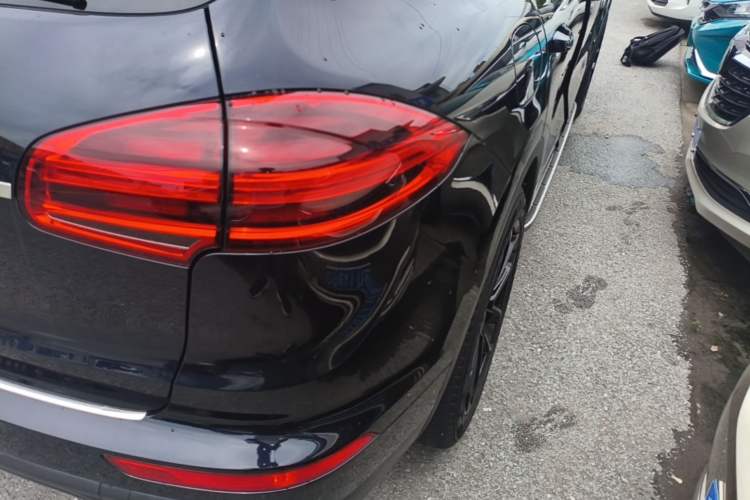 Used Porsche Cayenne 2016 Cayenne 3.0T Right Rear Taillight