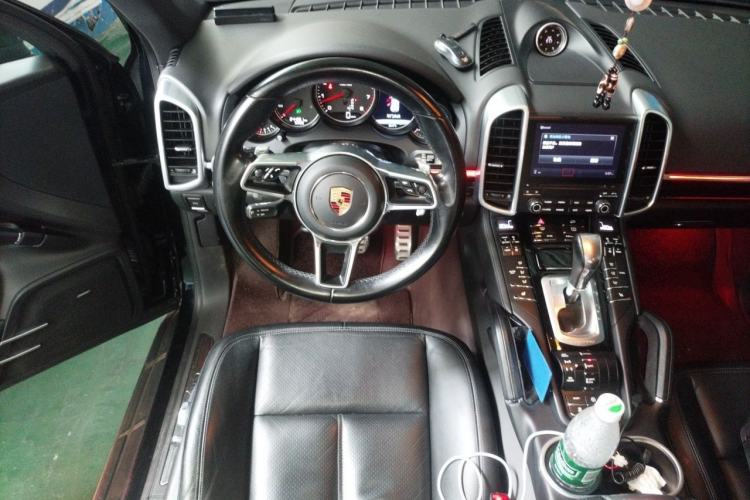 Used Porsche Cayenne 2016 Cayenne 3.0T Steering Wheel
