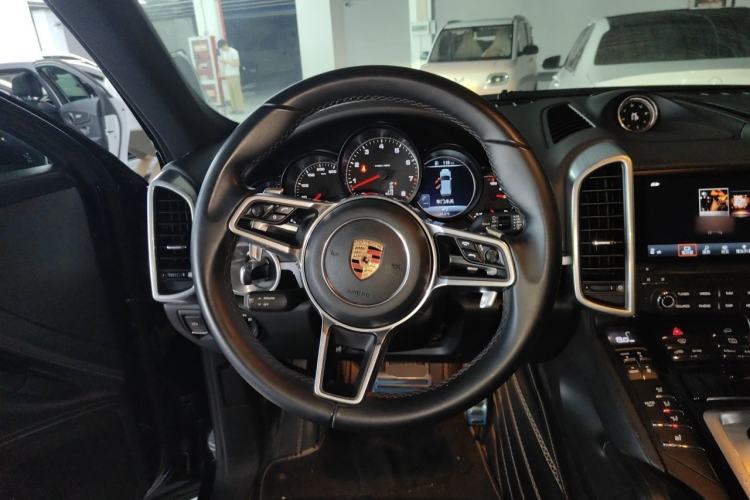 Used Porsche Cayenne 2016 Cayenne 3.0T Steering Wheel