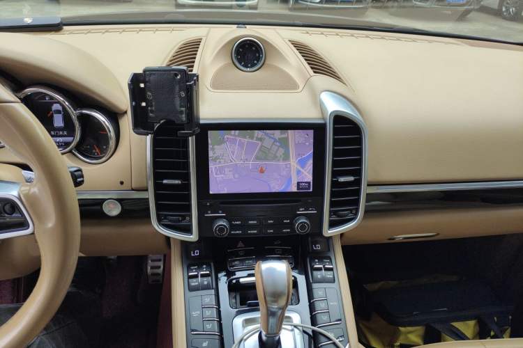 Used Porsche Cayenne 2016 Cayenne 3.0T Audio And AC Panel